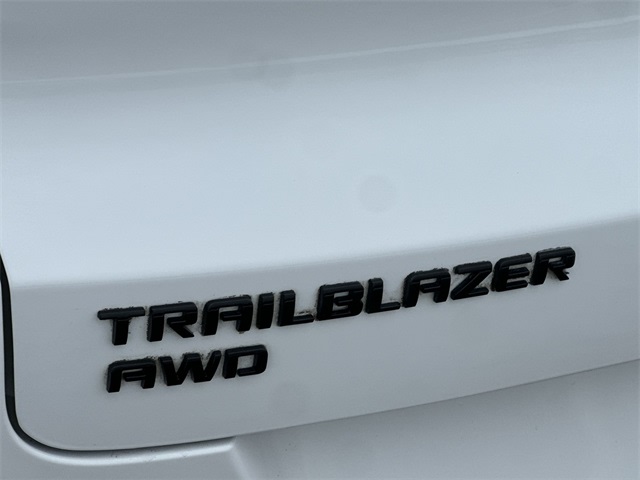 Thumbnail: 2023 Chevrolet TrailBlazer - 29