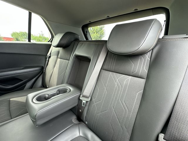 Thumbnail: 2022 Chevrolet Trax - 10