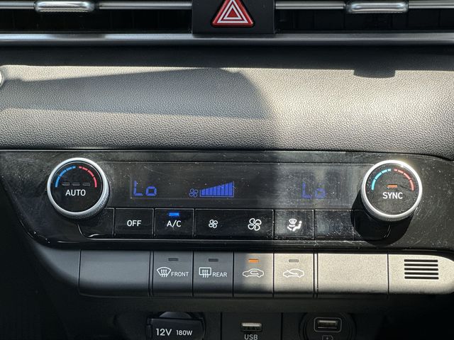 Thumbnail: 2022 Hyundai Elantra - 23