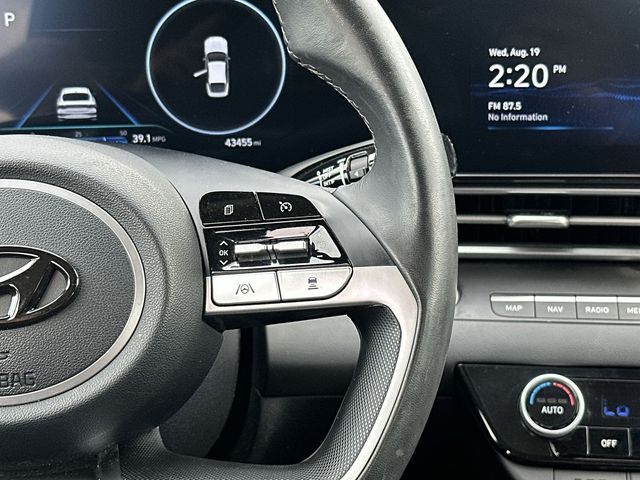 Thumbnail: 2023 Hyundai Elantra - 20