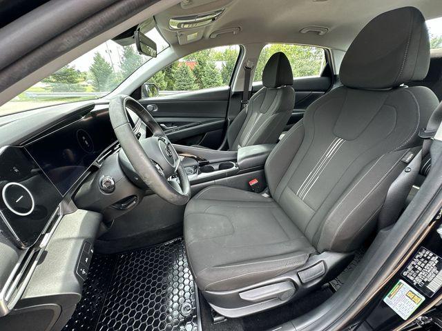 Thumbnail: 2023 Hyundai Elantra - 11