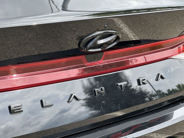 Thumbnail: 2023 Hyundai Elantra - 7