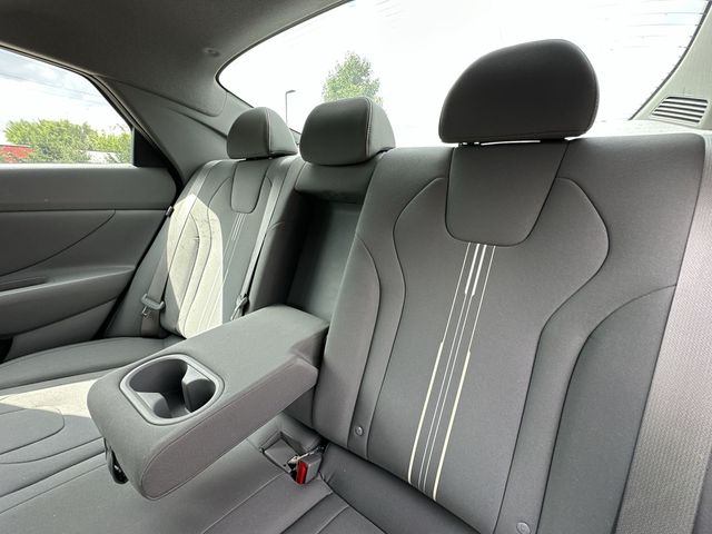 Thumbnail: 2024 Hyundai Elantra - 10