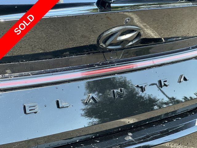 Thumbnail: 2022 Hyundai Elantra - 21