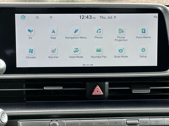 Thumbnail: 2023 Hyundai Ioniq 6 - 17