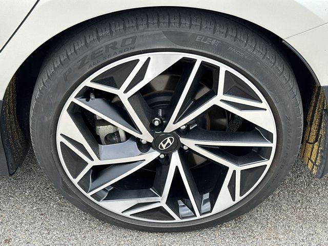 Thumbnail: 2023 Hyundai Ioniq 6 - 7