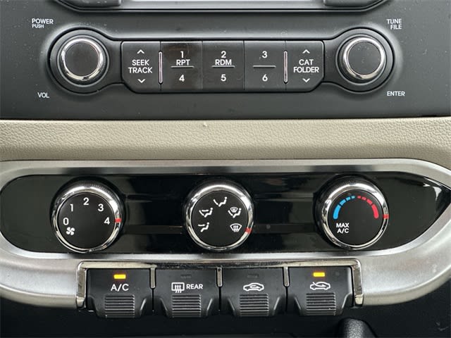 Thumbnail: 2013 Kia Rio - 19