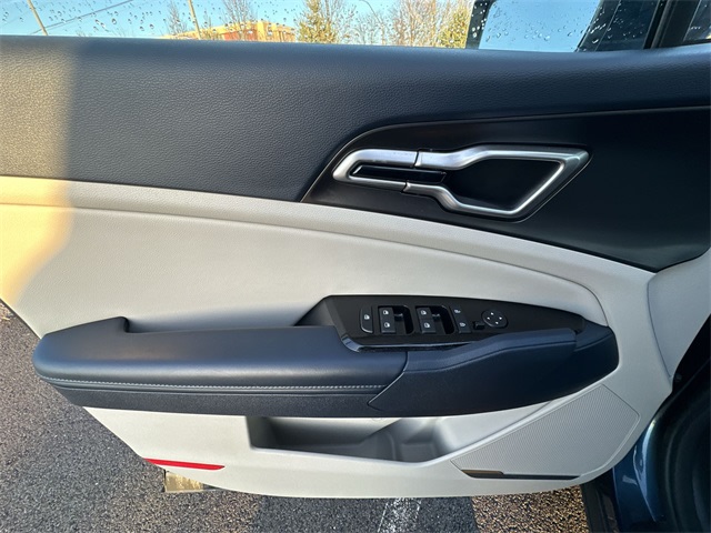 Thumbnail: 2023 Kia Sportage - 26