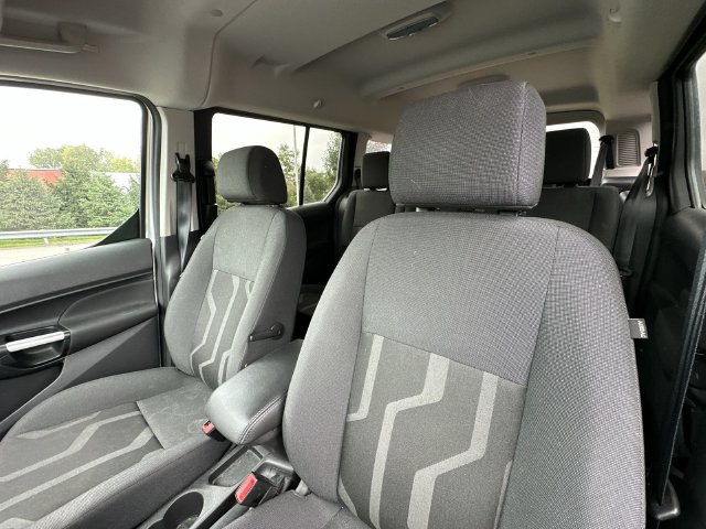 Thumbnail: 2018 Ford Transit Series - 9