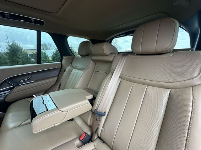 Thumbnail: 2025 Land Rover Range Rover - 9