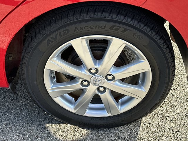 Thumbnail: 2015 Toyota Yaris - 8