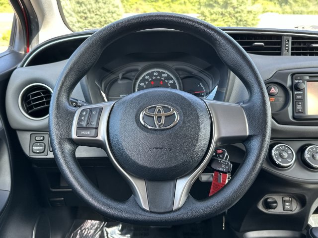Thumbnail: 2015 Toyota Yaris - 2