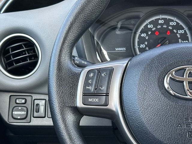 Thumbnail: 2015 Toyota Yaris - 18