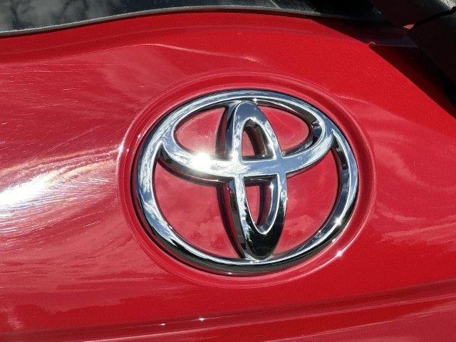 Thumbnail: 2015 Toyota Yaris - 7