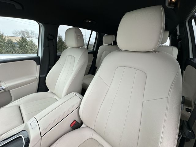 Thumbnail: 2025 Mercedes-Benz GLB - 9