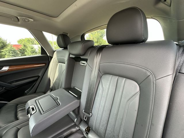 Thumbnail: 2023 Audi Q5 - 10