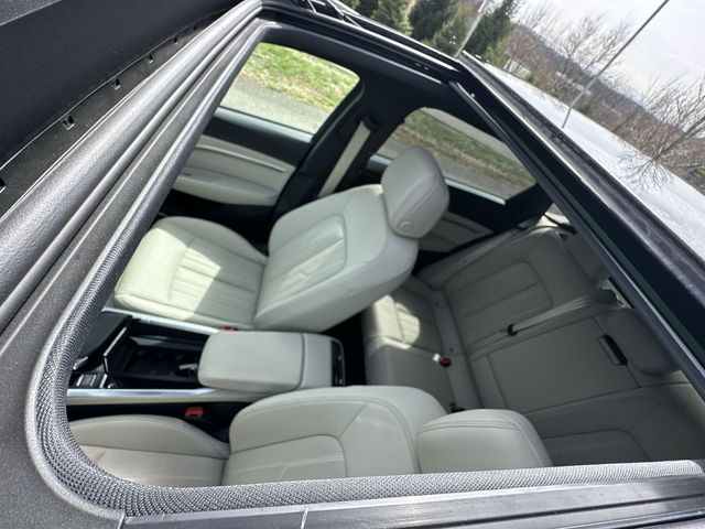 Thumbnail: 2024 Audi Q8 e-tron - 9