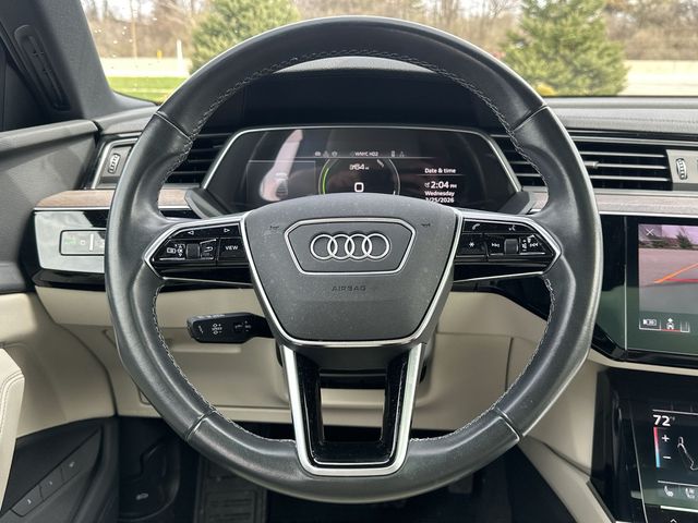 Thumbnail: 2024 Audi Q8 e-tron - 2