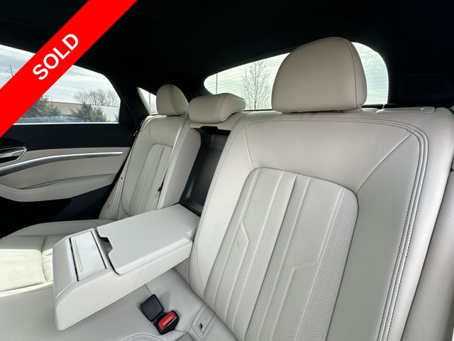 Thumbnail: 2024 Audi Q8 e-tron - 21