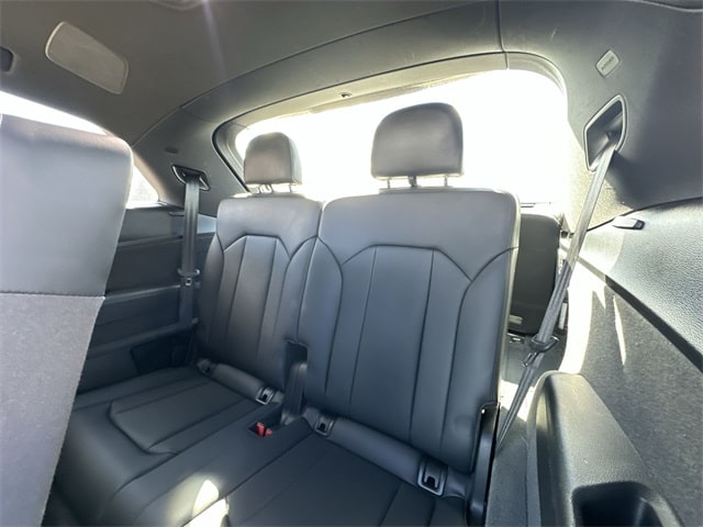 Thumbnail: 2021 Audi SQ7 - 11