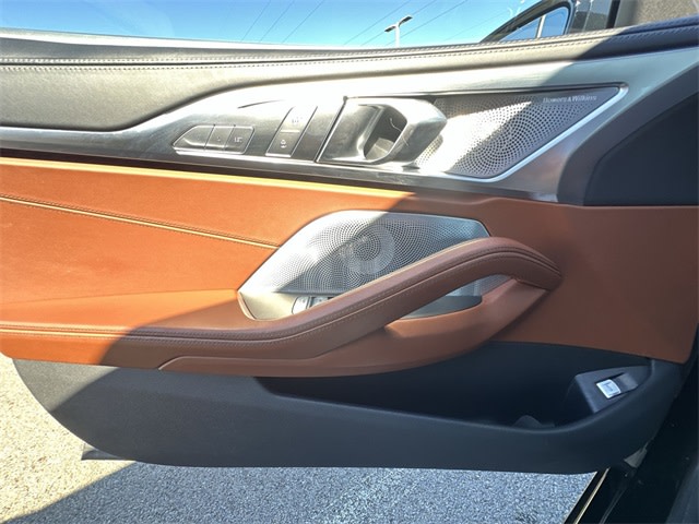 Thumbnail: 2021 BMW 8 Series - 26