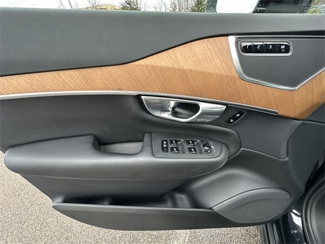 Thumbnail: 2023 Volvo XC90 - 26