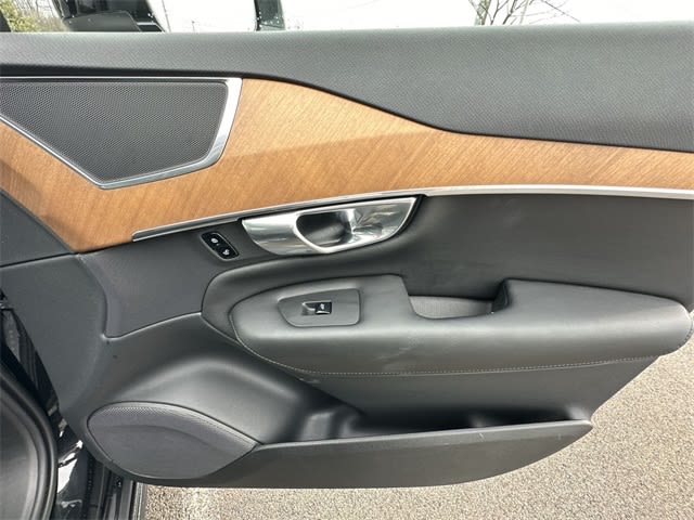 Thumbnail: 2023 Volvo XC90 - 30