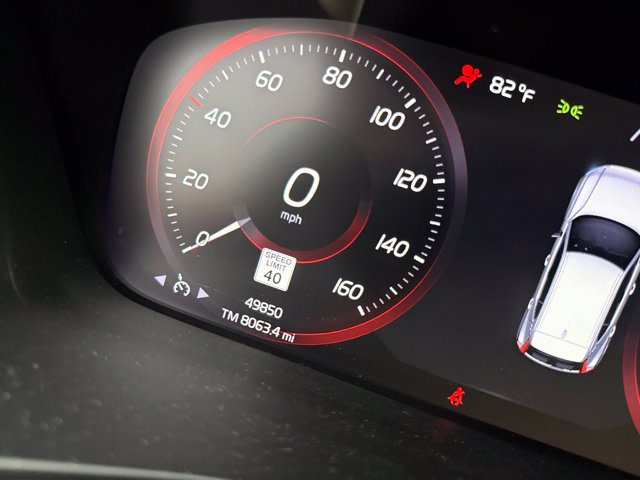 Thumbnail: 2021 Volvo XC40 - 6