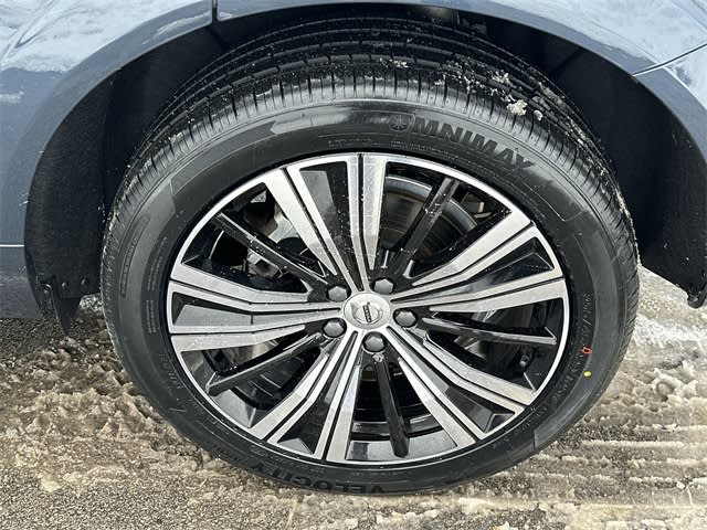 Thumbnail: 2023 Volvo XC60 - 8