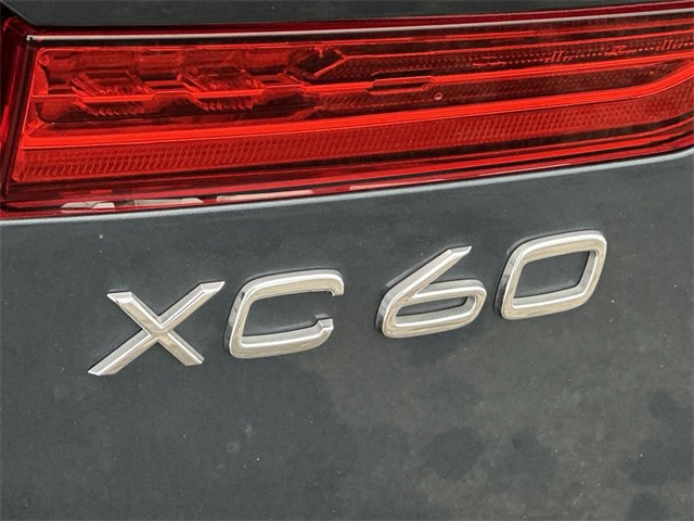 Thumbnail: 2023 Volvo XC60 - 7