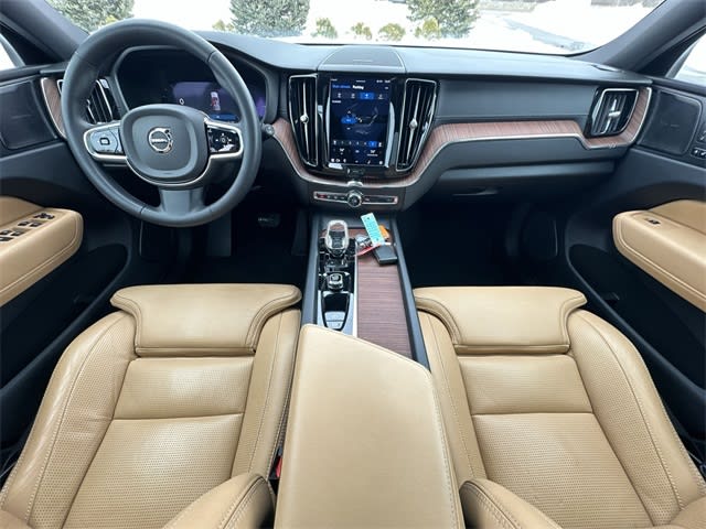 Thumbnail: 2023 Volvo XC60 - 14