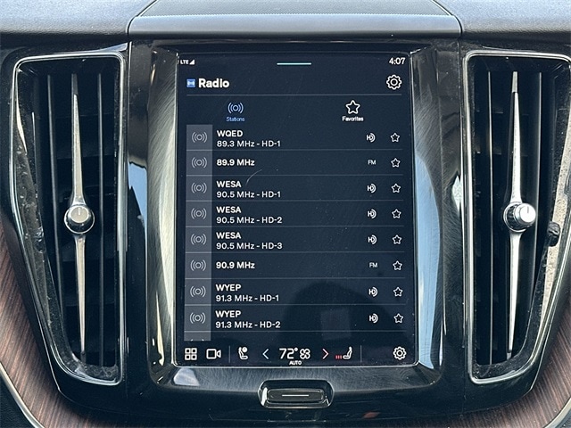 Thumbnail: 2023 Volvo XC60 - 16