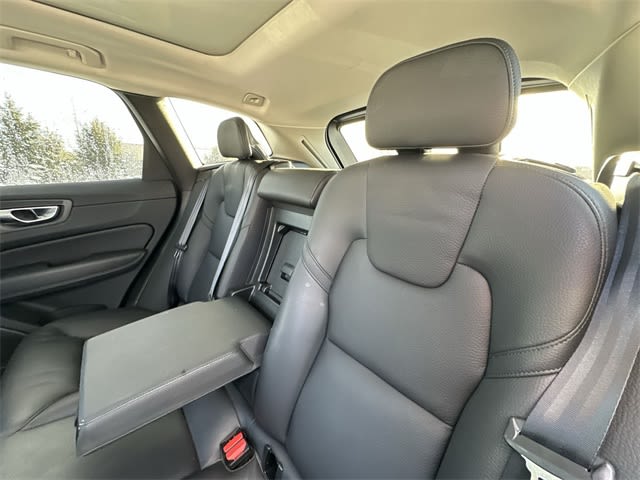 Thumbnail: 2023 Volvo XC60 - 10