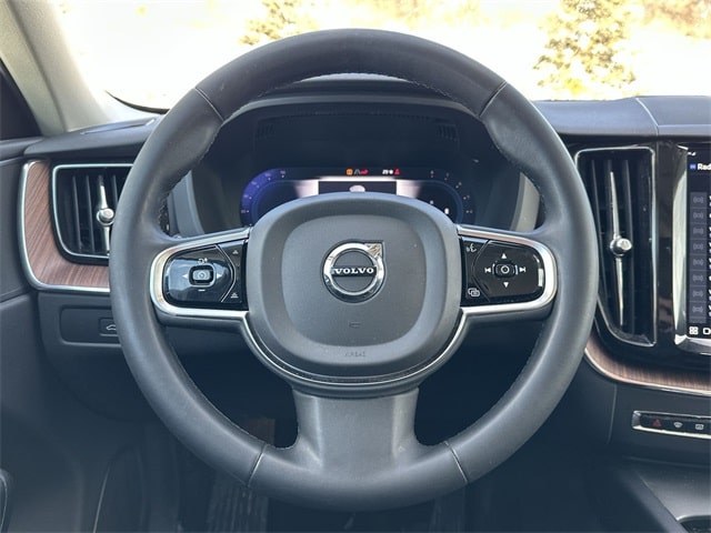 Thumbnail: 2023 Volvo XC60 - 2