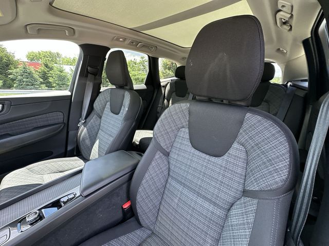 Thumbnail: 2023 Volvo XC60 - 8