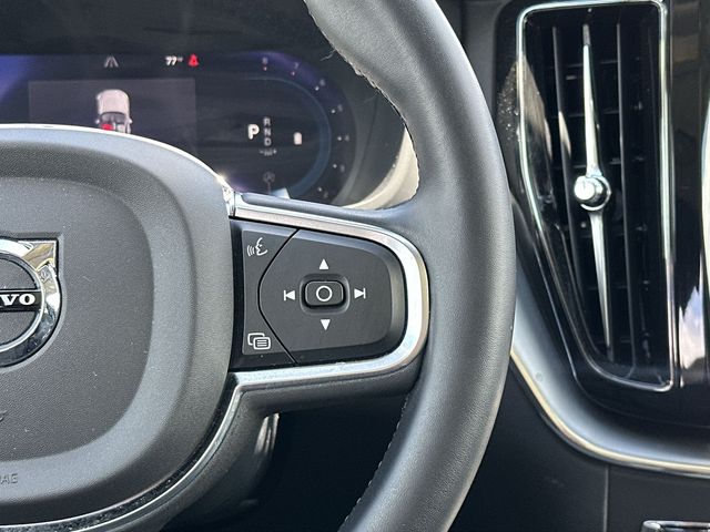 Thumbnail: 2023 Volvo XC60 - 15