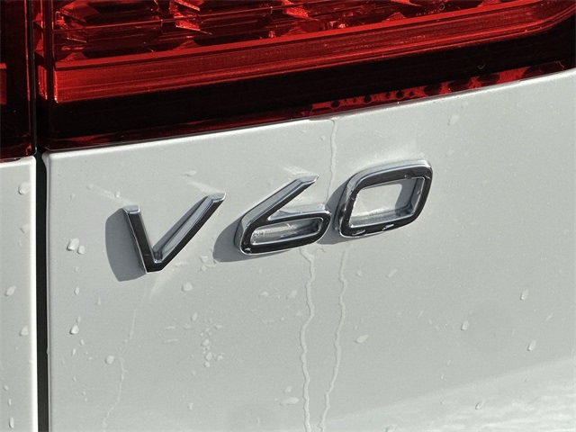Thumbnail: 2025 Volvo V60 - 7