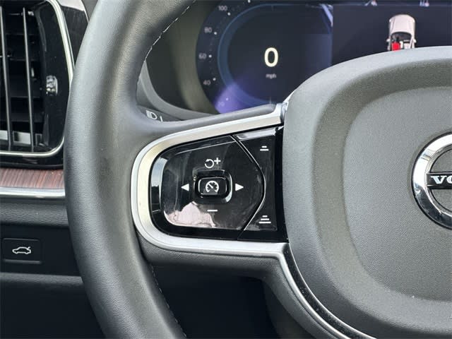 Thumbnail: 2025 Volvo V60 - 15