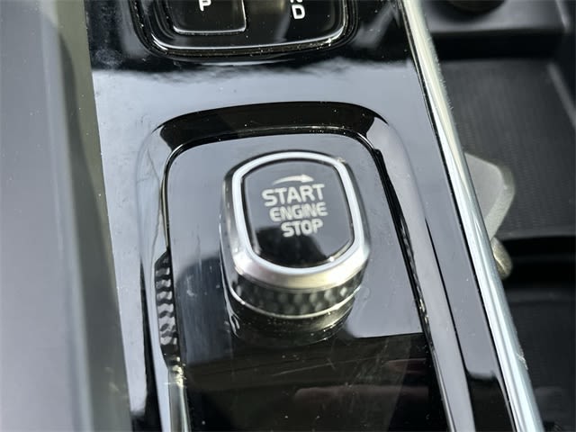 Thumbnail: 2025 Volvo V60 - 17