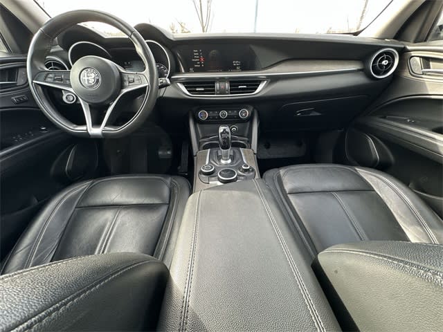 2018 Alfa Romeo Stelvio Ti 9