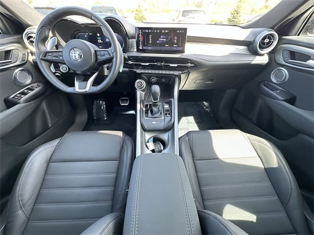 2024 Alfa Romeo Tonale Veloce 10