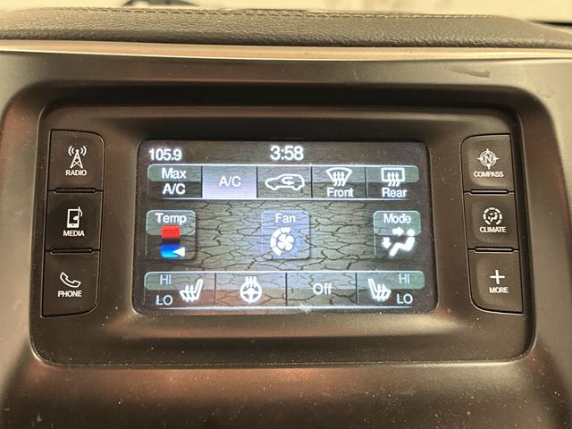 Thumbnail: 2016 Jeep Cherokee - 16