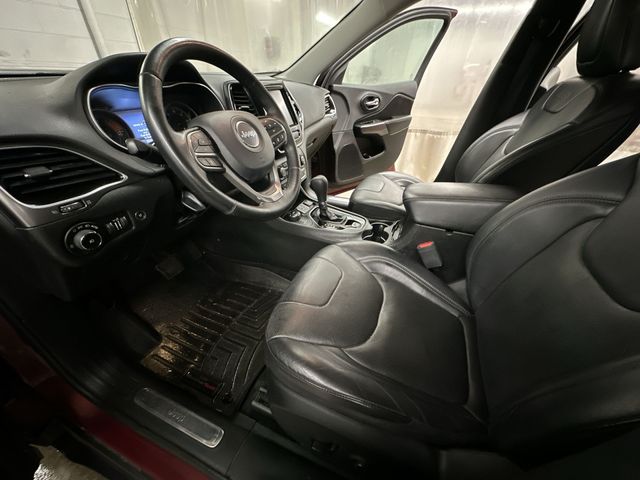 Thumbnail: 2019 Jeep Cherokee - 11