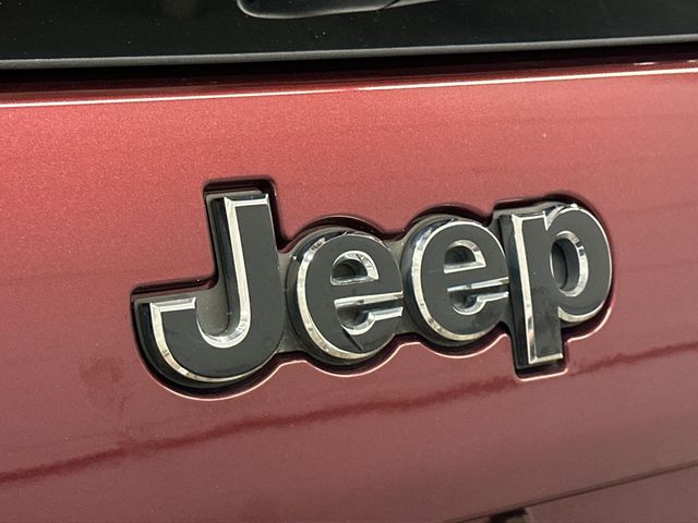Thumbnail: 2019 Jeep Cherokee - 7