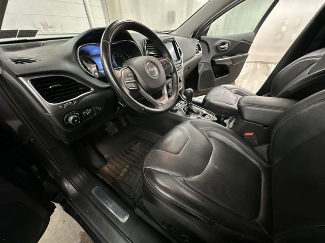 Thumbnail: 2019 Jeep Cherokee - 10
