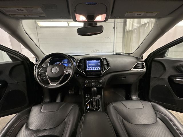 Thumbnail: 2019 Jeep Cherokee - 14
