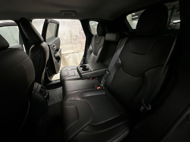 Thumbnail: 2019 Jeep Cherokee - 13