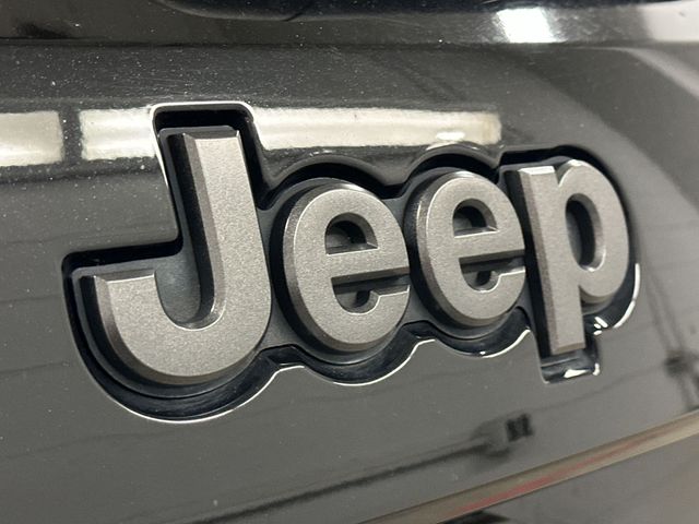 Thumbnail: 2021 Jeep Grand Cherokee - 20