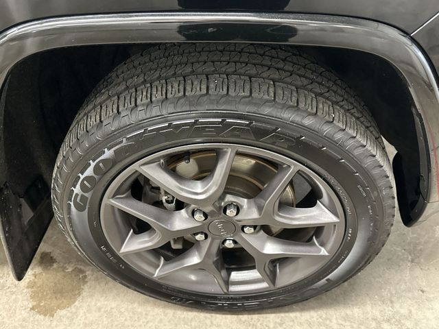 Thumbnail: 2021 Jeep Grand Cherokee - 8