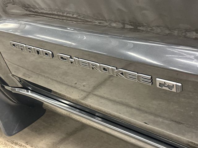 Thumbnail: 2021 Jeep Grand Cherokee - 31